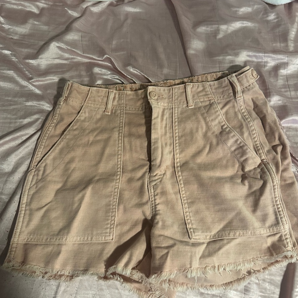 American Eagle Outfitters Tan Cargo Shorts Casual Lightweight Design